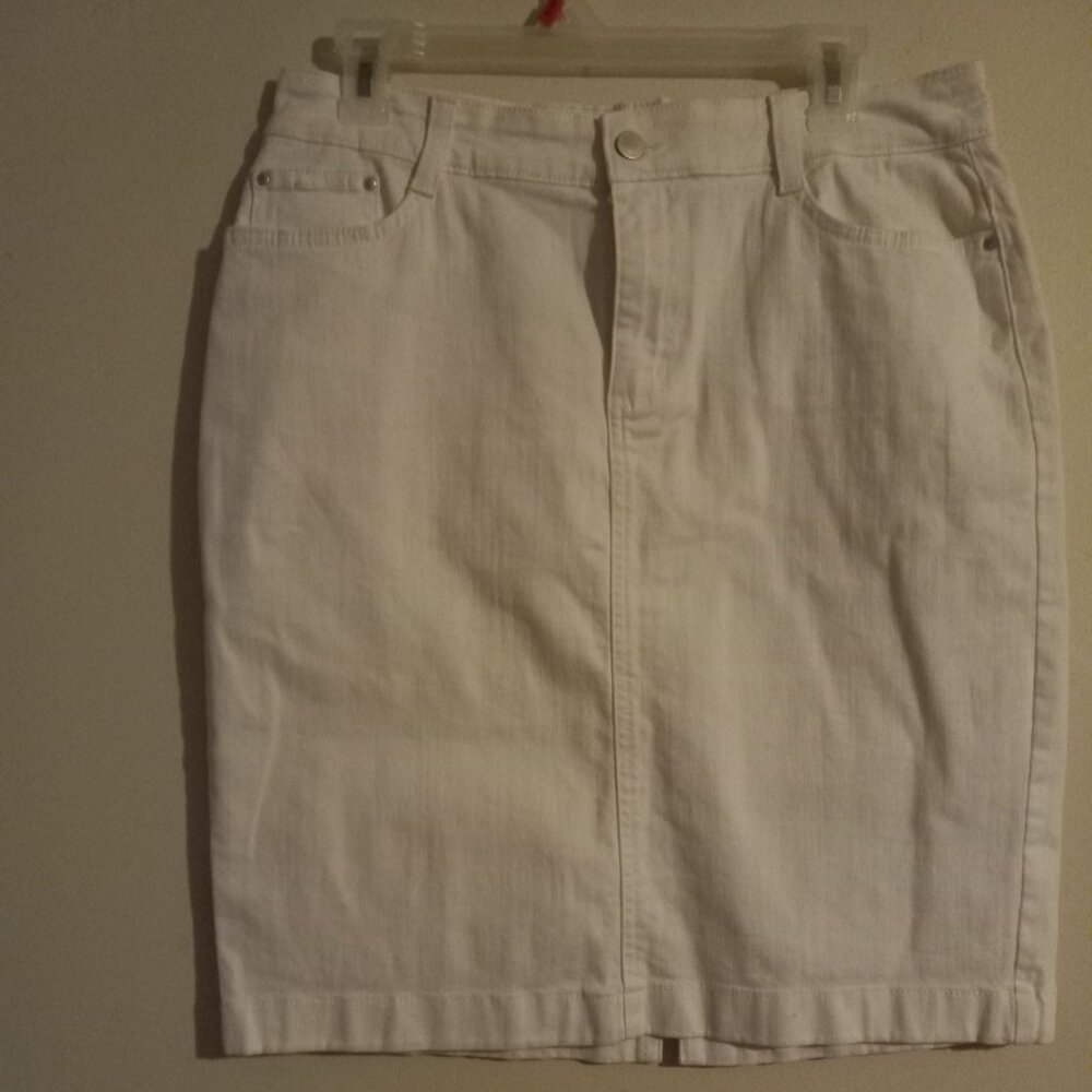 Charter Club White Denim Skirt Size 8